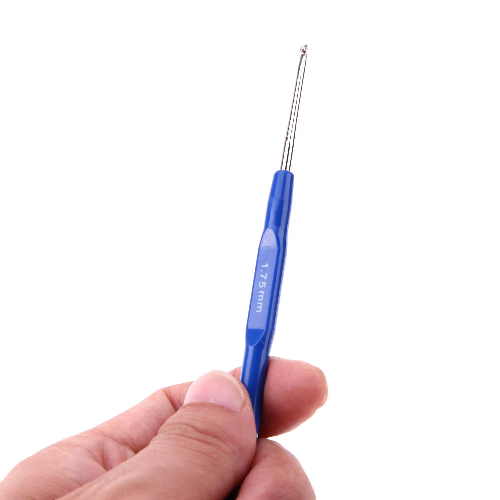 8Pcs Metal Crochet Hook Set – Knitting Needles Kit 0.6–1.75mm for Yarn Craft & Sewing